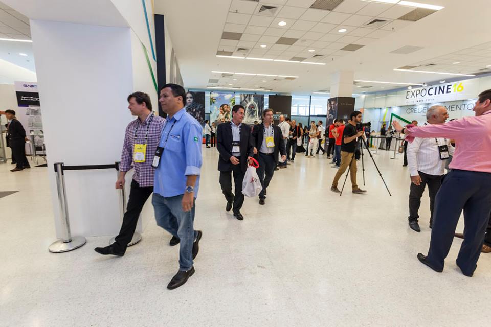 Pelo saguão de recepção da Expocine 2016 passaram exibidores, distribuidores, produtores, gestores e fornecedores de tecnologias e serviços do mercado de cinema do Brasil.