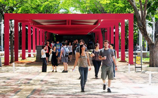 Universidade pública, equidade e gratuidade: velhas questões em novos cenários